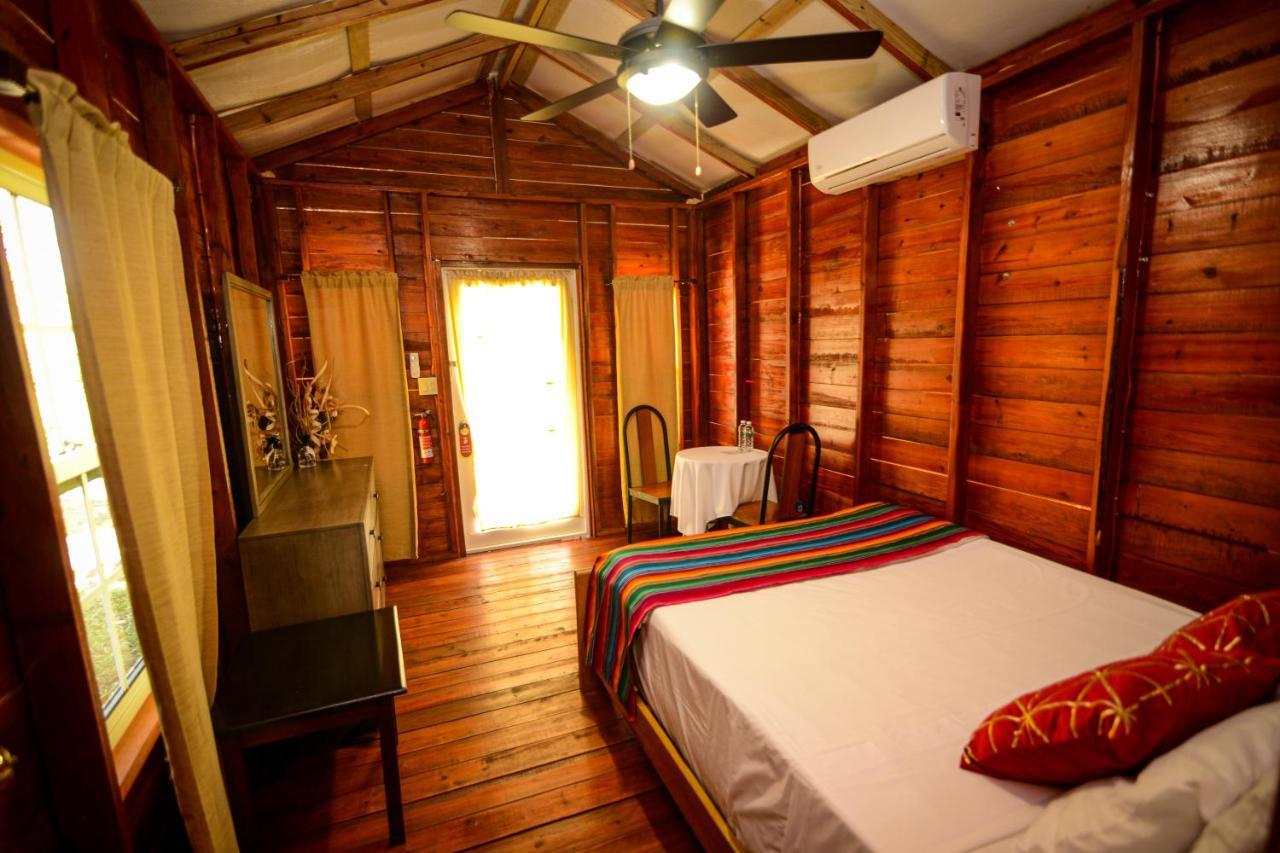 Kikiwitz Resort Belmopan Exterior foto