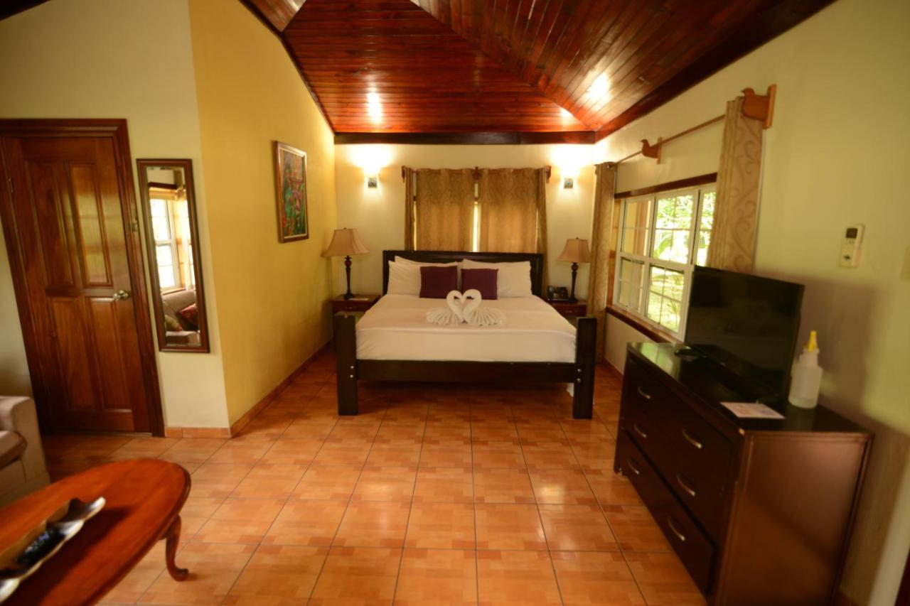 Kikiwitz Resort Belmopan Exterior foto