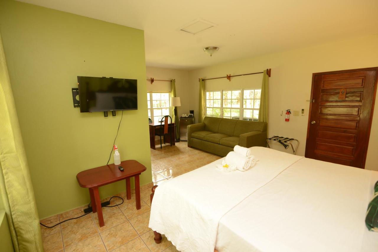 Kikiwitz Resort Belmopan Exterior foto